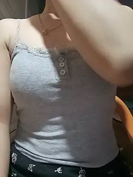 LucyyLy online show from August 2026 10:52:02 PM