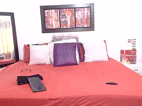 OSHYRIS online show from November 2025 12:37:02 PM