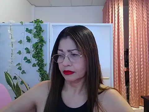 Snapshot of Manuela_lara_ chatting on September 2025 02:43:02 PM Manuela lara online show from September 2025 02:43:02 PM