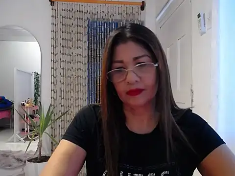 Snapshot of Manuela_lara_ chatting on October 2025 01:41:02 PM Manuela lara online show from October 2025 01:41:02 PM