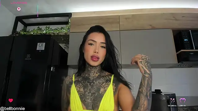 Snapshot of belllbonniie chatting on April 2026 07:16:01 PM belllbonniie online show from April 2026 07:16:01 PM