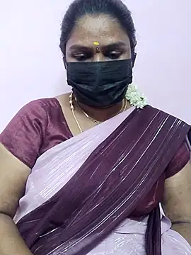 Snapshot of Tamil_Azhaghi25 chatting on September 2025 04:42:02 PM Tamil Azhaghi25 online show from September 2025 04:42:02 PM