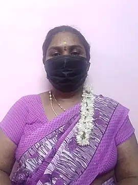 Snapshot of Tamil_Azhaghi25 chatting on September 2025 04:32:02 PM Tamil Azhaghi25 online show from September 2025 04:32:02 PM