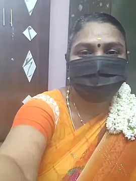 Snapshot of Tamil_Azhaghi25 chatting on October 2025 05:21:02 PM Tamil Azhaghi25 online show from October 2025 05:21:02 PM