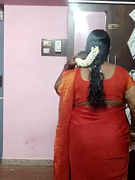 Snapshot of Tamil_Azhaghi25 chatting on October 2025 05:01:01 PM Tamil Azhaghi25 online show from October 2025 05:01:01 PM