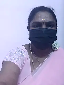Snapshot of Tamil_Azhaghi25 chatting on October 2025 04:39:01 PM Tamil Azhaghi25 online show from October 2025 04:39:01 PM