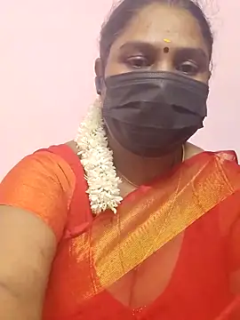 Snapshot of Tamil_Azhaghi25 chatting on October 2025 07:25:02 PM Tamil Azhaghi25 online show from October 2025 07:25:02 PM