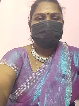 Snapshot of Tamil_Azhaghi25 chatting on October 2025 04:40:02 PM Tamil Azhaghi25 online show from October 2025 04:40:02 PM