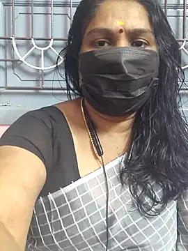 Snapshot of Tamil_Azhaghi25 chatting on December 2025 05:40:02 PM Tamil Azhaghi25 online show from December 2025 05:40:02 PM
