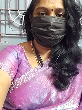 Snapshot of Tamil_Azhaghi25 chatting on December 2025 06:58:01 PM Tamil Azhaghi25 online show from December 2025 06:58:01 PM