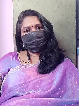 Snapshot of Tamil_Azhaghi25 chatting on December 2025 07:04:02 AM Tamil Azhaghi25 online show from December 2025 07:04:02 AM