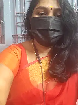 Snapshot of Tamil_Azhaghi25 chatting on January 2026 06:13:01 PM Tamil Azhaghi25 online show from January 2026 06:13:01 PM