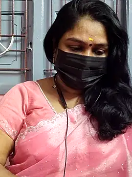 Snapshot of Tamil_Azhaghi25 chatting on January 2026 04:11:02 PM Tamil Azhaghi25 online show from January 2026 04:11:02 PM