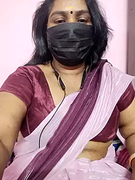 Snapshot of Tamil_Azhaghi25 chatting on February 2026 06:56:02 PM Tamil Azhaghi25 online show from February 2026 06:56:02 PM