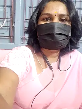 Snapshot of Tamil_Azhaghi25 chatting on May 2026 05:20:02 PM Tamil Azhaghi25 online show from May 2026 05:20:02 PM