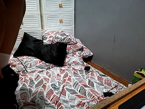 melahjane online show from November 2025 01:03:02 AM