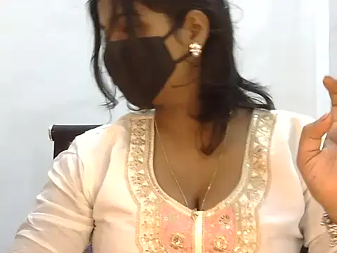 Snapshot of Hott_Noor chatting on November 2025 10:19:02 PM Hott Noor online show from November 2025 10:19:02 PM