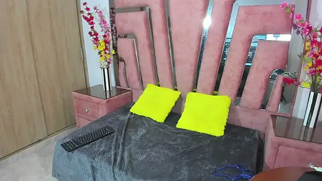 Snapshot of MaraKarly chatting on February 2026 07:18:01 PM MaraKarly online show from February 2026 07:18:01 PM