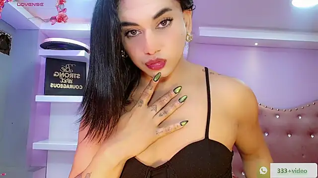 Snapshot of Valeria_Swett_ chatting on October 2025 07:31:01 PM Valeria Swett  online show from October 2025 07:31:01 PM
