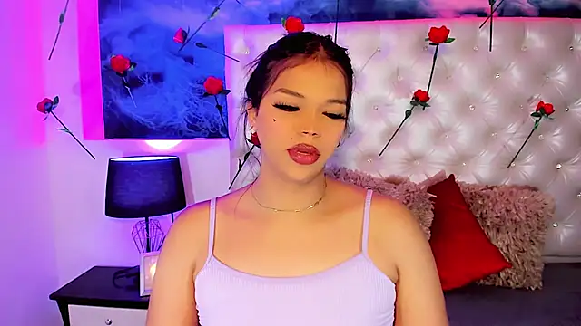 Valeria Swett  online show from February 2026 09:00:02 PM