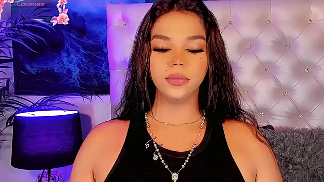 Snapshot of Valeria_Swett_ chatting on July 2026 08:33:01 PM Valeria Swett online show from July 2026 08:33:01 PM