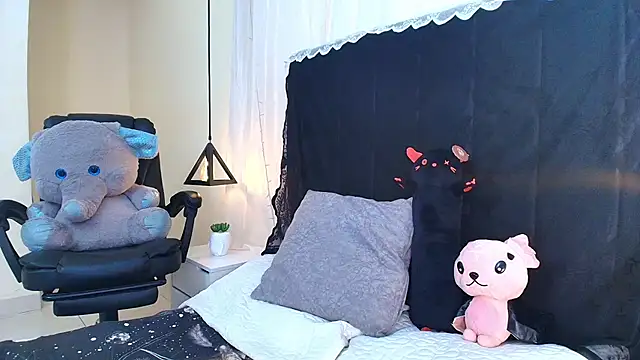 IvyBelle  online show from March 2026 11:26:01 AM