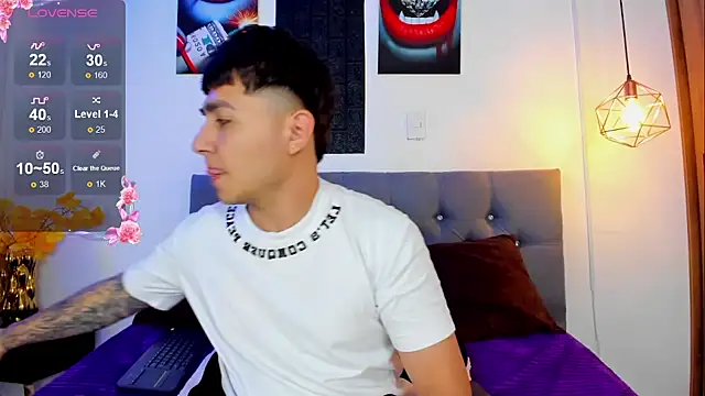 Nicolas James Sc online show from October 2025 01:43:02 PM