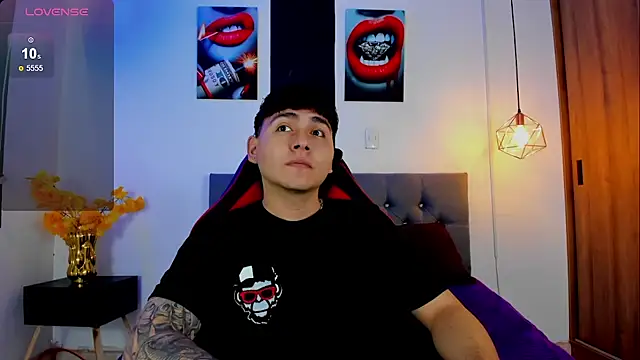 Nicolas James Sc online show from October 2025 01:37:01 PM