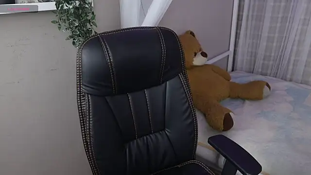 Mystic blue online show from November 2025 12:49:01 PM