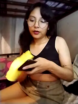 Regina Shine online show from October 2025 11:18:01 PM