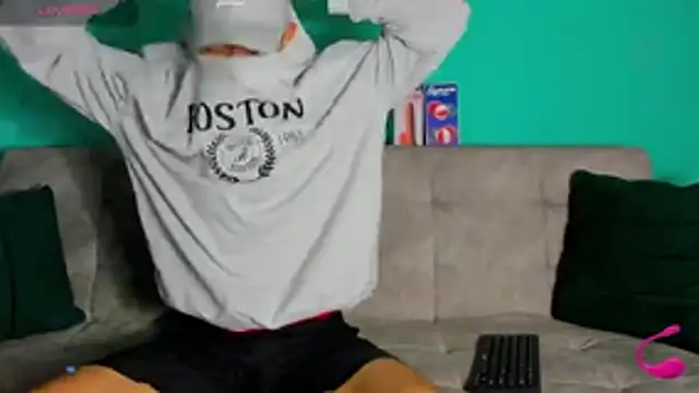 Maikol Ortiz online show from October 2025 12:17:02 PM