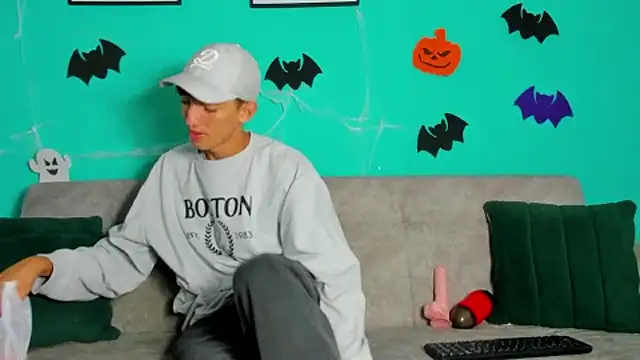 Maikol Ortiz online show from October 2025 12:28:02 PM