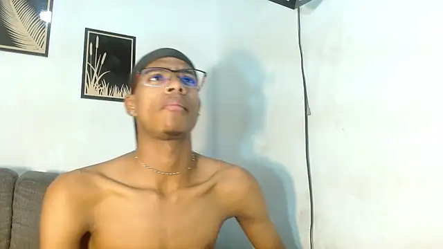 criss zuri online show from November 2025 11:31:02 AM