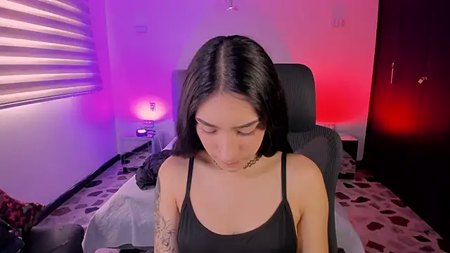 AlliceCopper online show from November 2025 02:17:02 PM