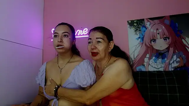 estefania 34 online show from October 2025 07:22:01 PM