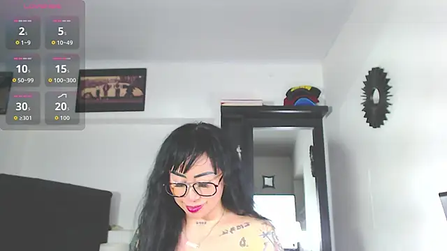 Snapshot of Vicky_hotmilf chatting on October 2025 02:36:02 PM Vicky hotmilf online show from October 2025 02:36:02 PM