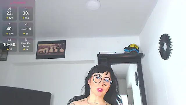 Snapshot of Vicky_hotmilf chatting on April 2026 08:20:02 AM Vicky hotmilf online show from April 2026 08:20:02 AM