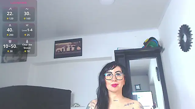 Snapshot of Vicky_hotmilf chatting on May 2026 11:17:01 AM Vicky hotmilf online show from May 2026 11:17:01 AM
