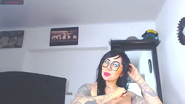 Vicky hotmilf online show from July 2026 11:06:02 AM