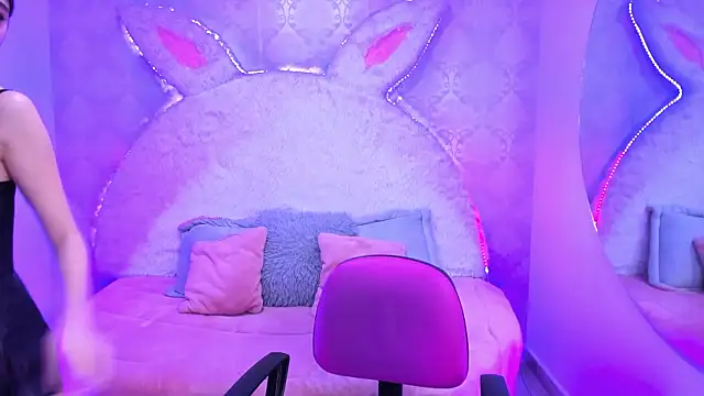 Gaby louse online show from February 2026 07:11:01 PM