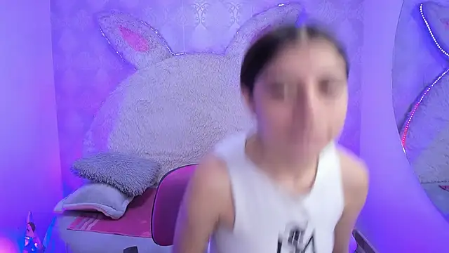 Gaby louse online show from April 2026 07:58:02 PM