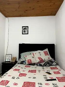 Snapshot of coupledesire18 chatting on October 2025 12:12:02 AM coupledesire18 online show from October 2025 12:12:02 AM