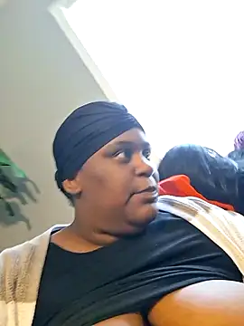 Eatme07 online show from February 2026 04:11:02 PM