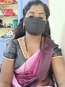 Snapshot of tamilammukuttyy chatting on June 2026 12:33:01 PM tamilammukuttyy online show from June 2026 12:33:01 PM