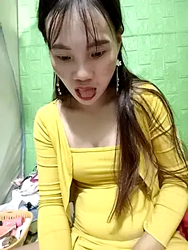 Snapshot of Tin_tanny chatting on November 2025 02:28:02 PM Tin tanny online show from November 2025 02:28:02 PM