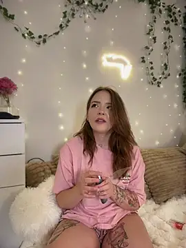 Snapshot of -Meowy- chatting on May 2026 09:43:01 PM -Meowy- online show from May 2026 09:43:01 PM