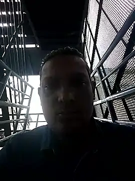 Snapshot of bisexdon chatting on October 2025 08:23:01 AM bisexdon online show from October 2025 08:23:01 AM