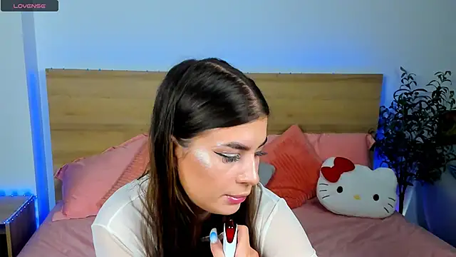 Bella Davis love online show from September 2025 01:55:02 PM