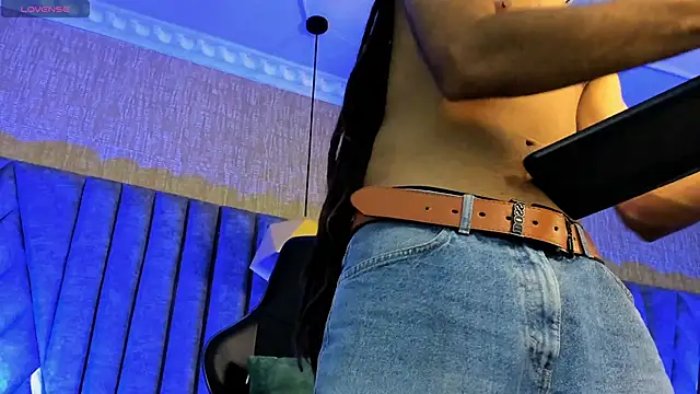 Boss Domiinator online show from November 2025 03:38:02 AM