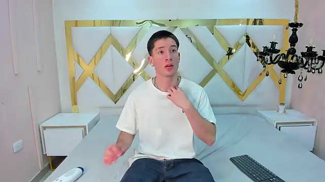 HunterHeat  online show from September 2025 11:43:01 AM